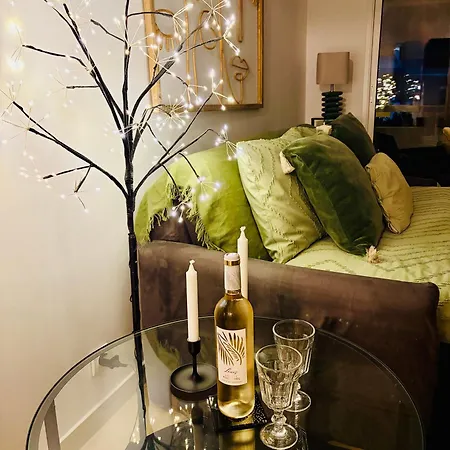 2 Pièces à *